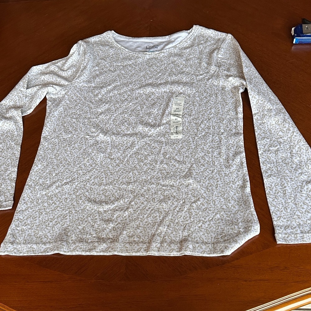 NWT Croft & Barrow Floral Long Sleeve Top in White and Tan
